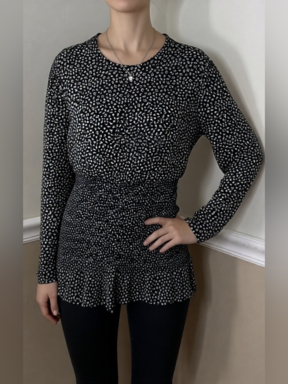 💚 5 for $20! Vibe Black Long-Sleeve Peplum Top with White Dot Print - XL